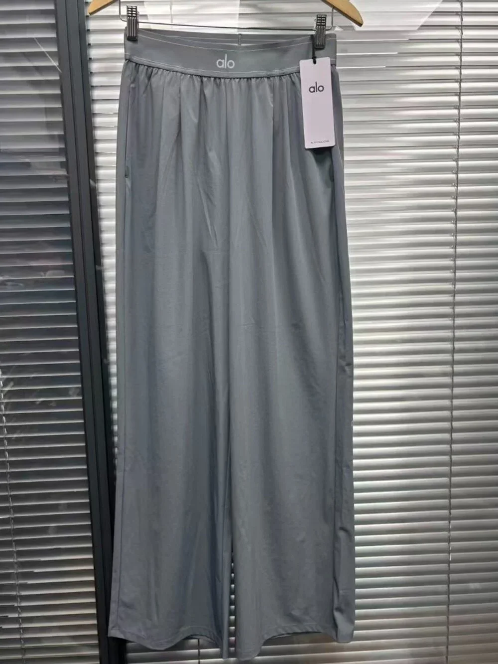 ALO Yoga Women's Suit Pants, Steel Gray, Subtle Luxury โจ Regular Size - Picture 2 of 6